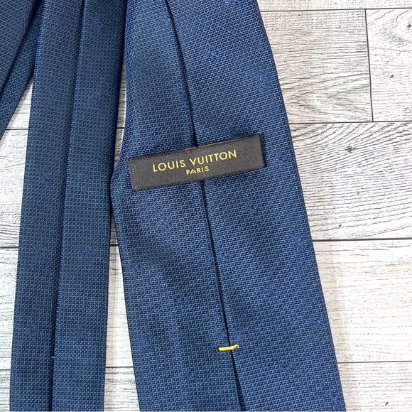 Louis Vuitton Navy Blue Monogram Tie - Picture 5 of 6